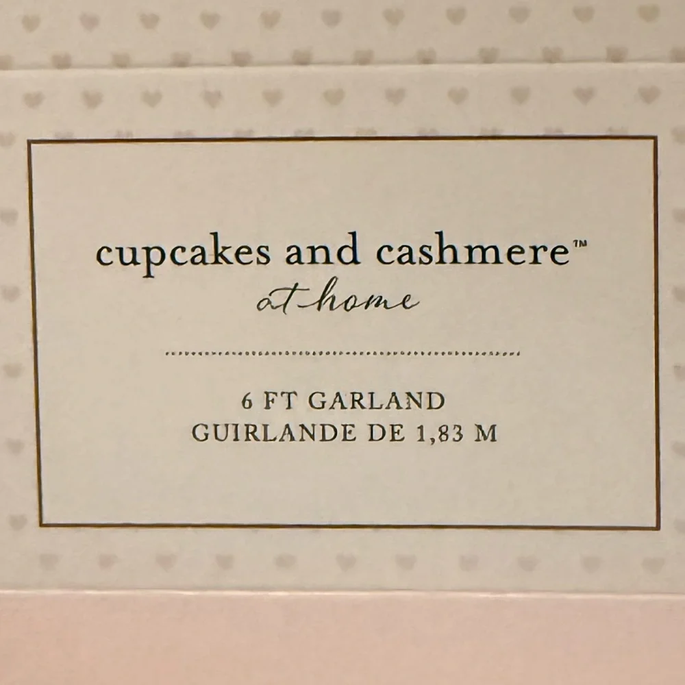 Cupcakes & Cashmere Heart Garland